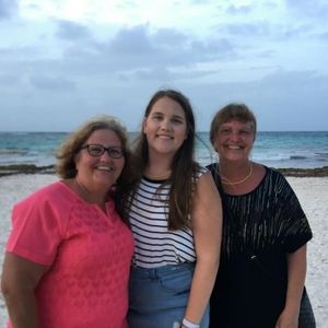 Meet your Posher, Michele